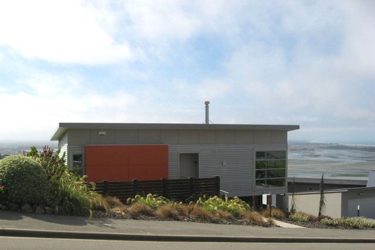 Photo of property in 122 Glenstrae Road, Redcliffs, Christchurch, 8081