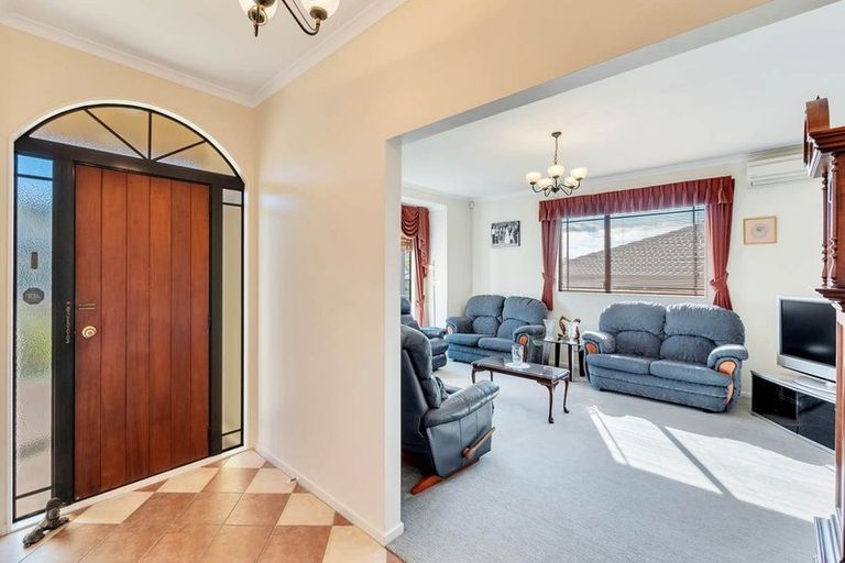 Photo of property in 4 San Lorenzo Rise, Henderson, Auckland, 0612