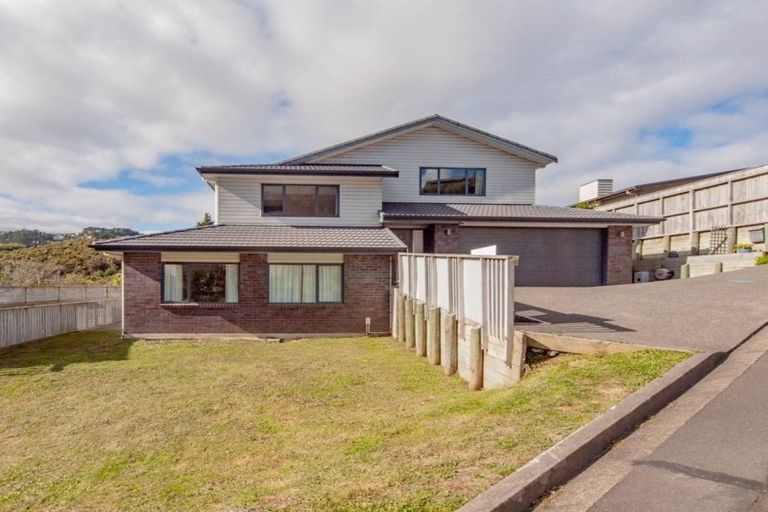 Photo of property in 20 Wantwood Grove, Churton Park, Wellington, 6037