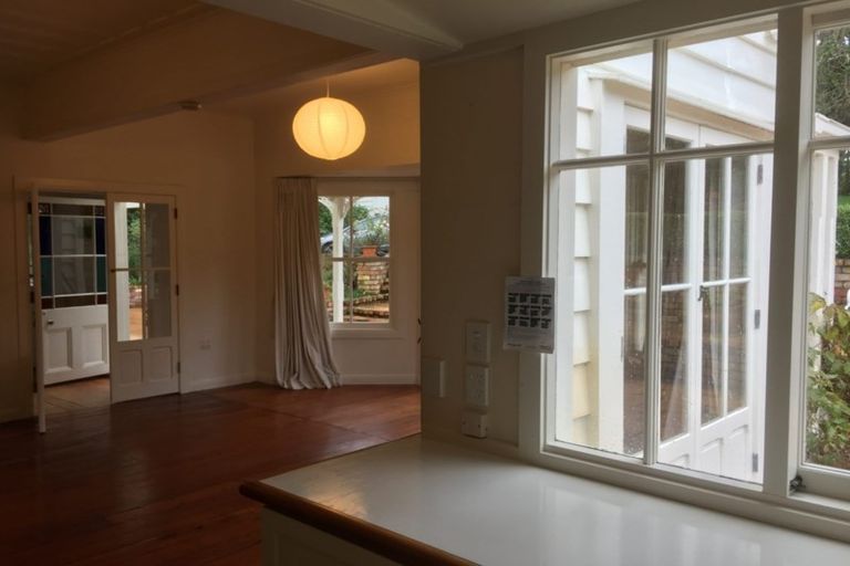 Photo of property in 5 Vazey Way, Hobsonville, Auckland, 0618