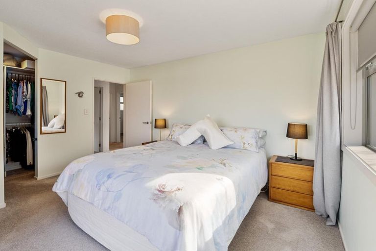 Photo of property in 3 Cam Place, Harewood, Christchurch, 8051