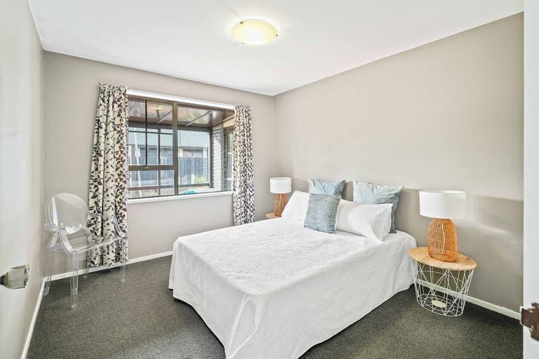 Photo of property in 14 Fernbrook Place, Mairehau, Christchurch, 8013