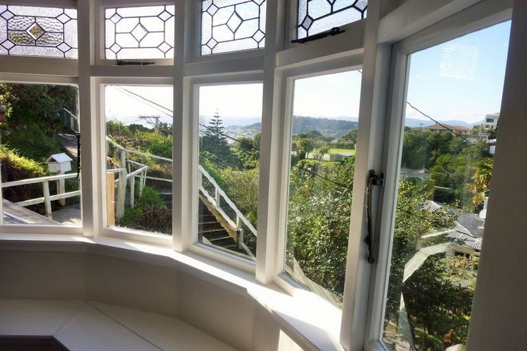 Photo of property in 108 Mortimer Terrace, Brooklyn, Wellington, 6021