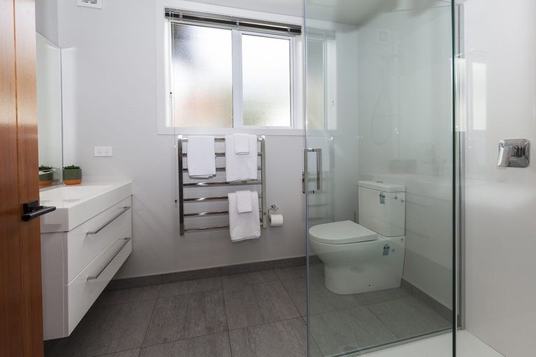 Photo of property in 138 Papanui Road, Merivale, Christchurch, 8014