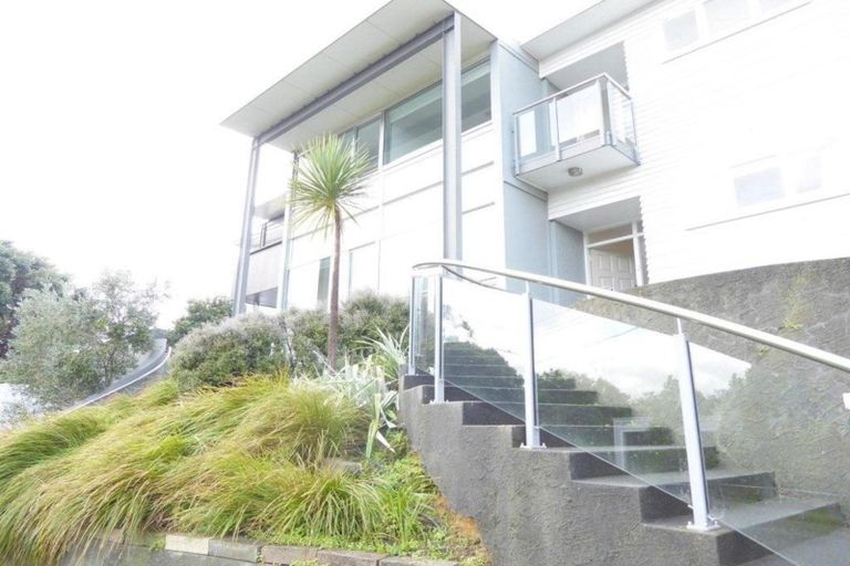 Photo of property in 92 Seatoun Heights Road, Seatoun, Wellington, 6022