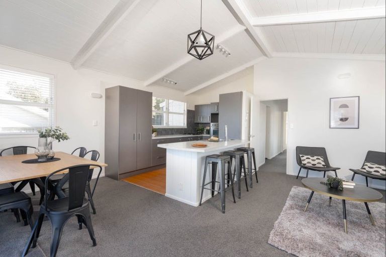 Photo of property in 6 Liston Avenue, Hilltop, Taupo, 3330