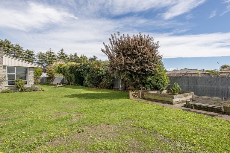 Photo of property in 22 Roswell Place, Islington, Christchurch, 8042