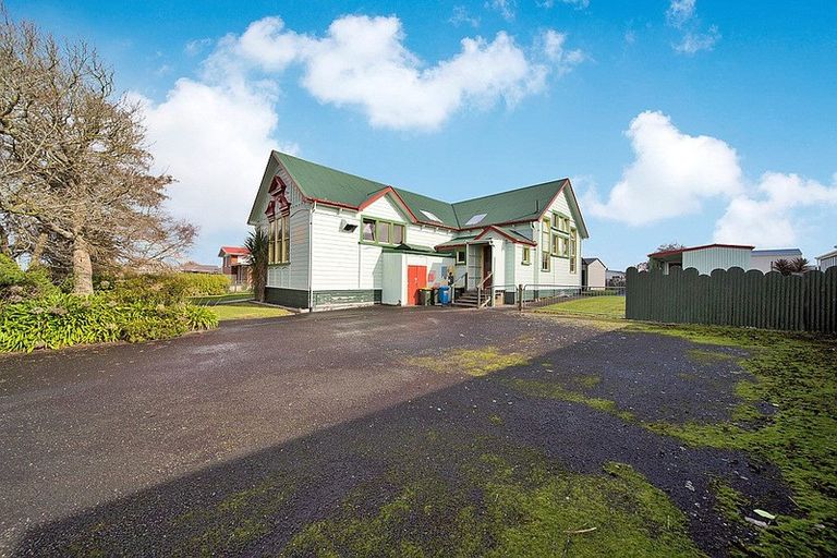 Photo of property in 105 High Street South, Eltham, 4322