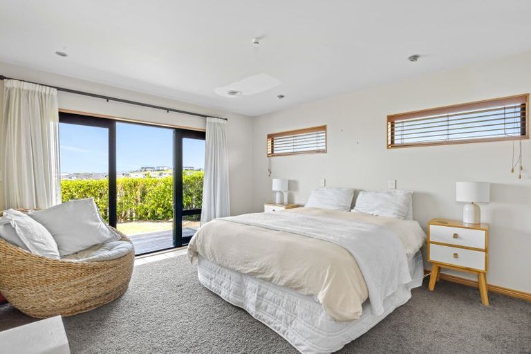 Photo of property in 115 Grand Drive, Orewa, 0931