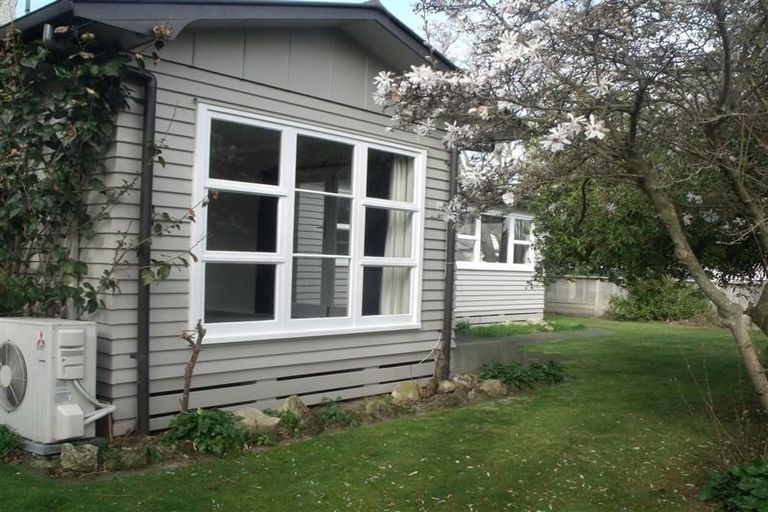 Photo of property in 7 Upham Street, Havelock North, 4130