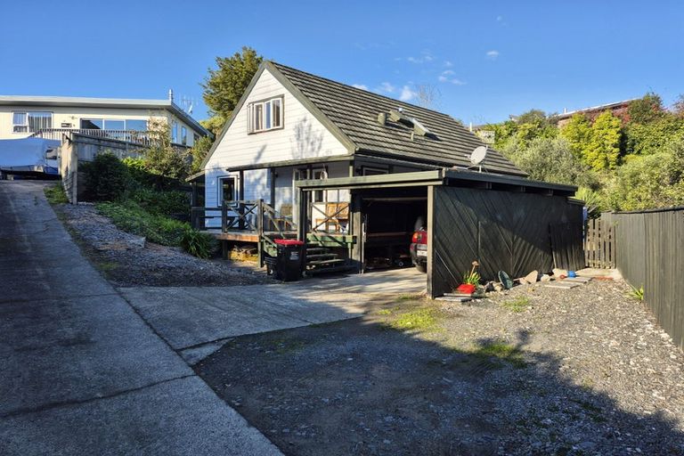 Photo of property in 11 Shortland Place, Havelock North, 4130