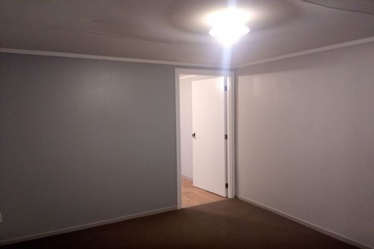 Photo of property in 2/21 Gloaming Place, Conifer Grove, Takanini, 2112