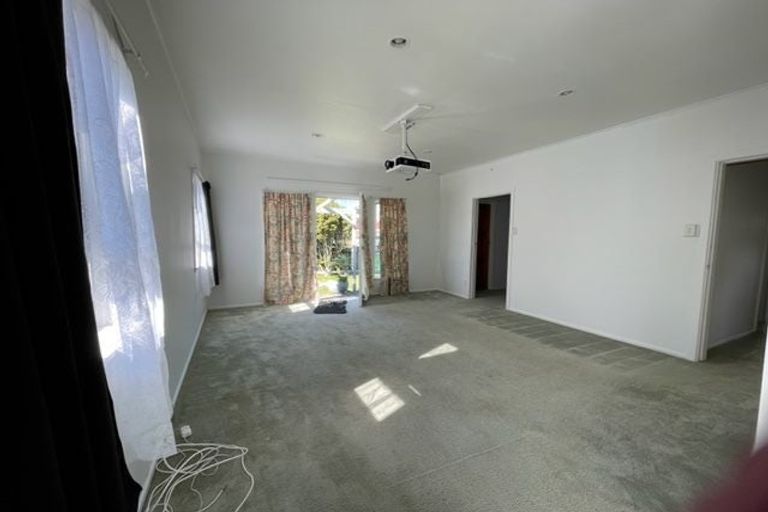 Photo of property in 11 Fraser Road, Papatoetoe, Auckland, 2025