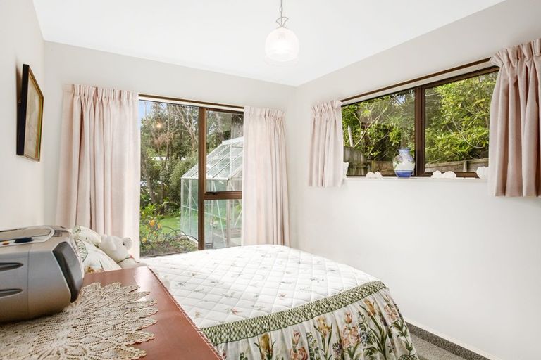 Photo of property in 8 Observatory Close, Whitby, Porirua, 5024