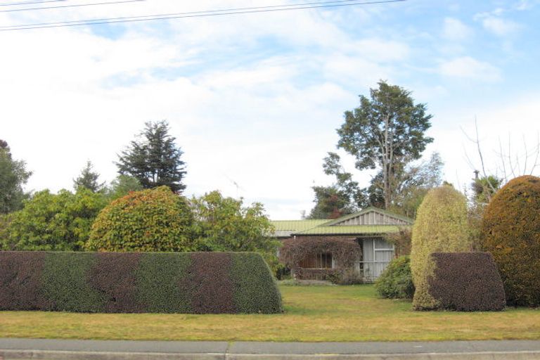 Photo of property in 12 Dusky Street, Te Anau, 9600