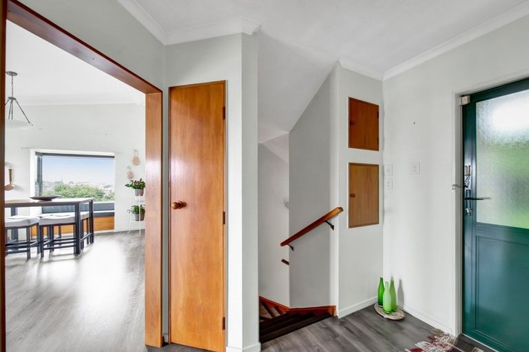 Photo of property in 339a Devon Street West, New Plymouth, 4310