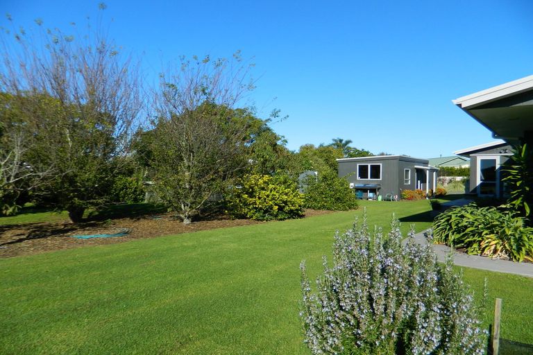 Photo of property in 10 Awhitu Road, Kerikeri, 0230