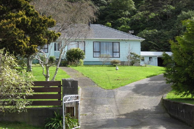 Photo of property in 28 Puriri Street, Wainuiomata, Lower Hutt, 5014