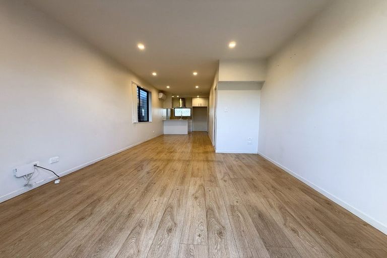 Photo of property in 17 Kaha Road, Takanini, 2110