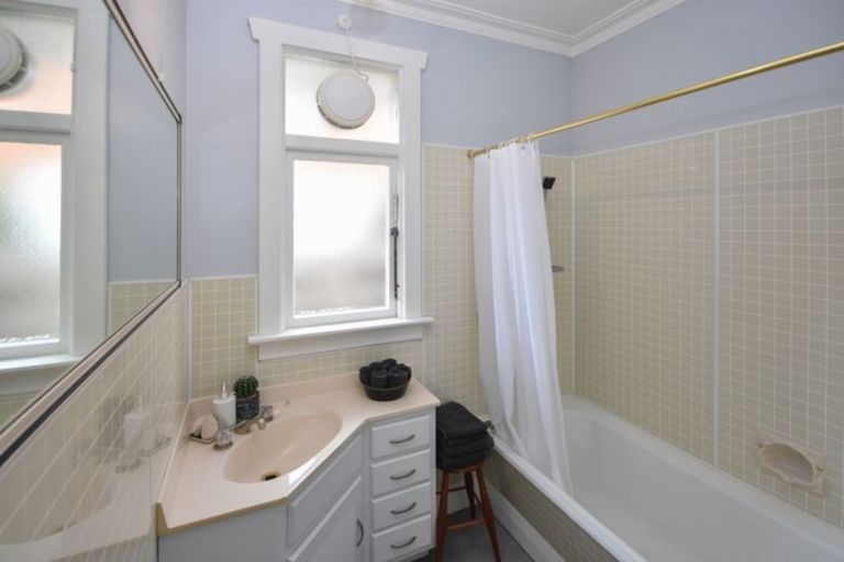 Photo of property in 86 Middleton Road, Kew, Dunedin, 9012