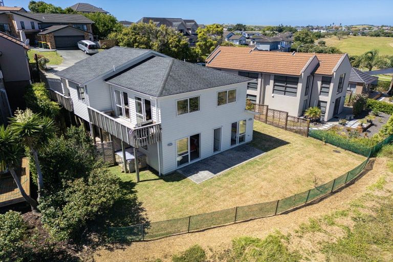 Photo of property in 135 Alec Craig Way, Gulf Harbour, Whangaparaoa, 0930