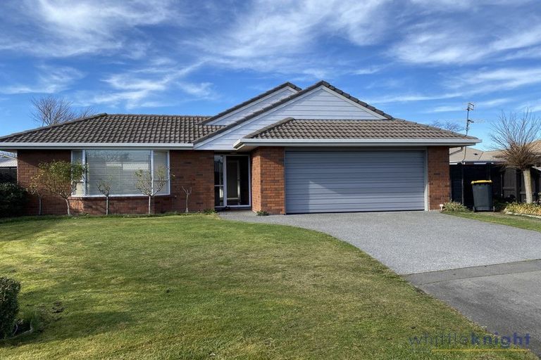 Photo of property in 8 Innisfree Place, Northwood, Christchurch, 8051