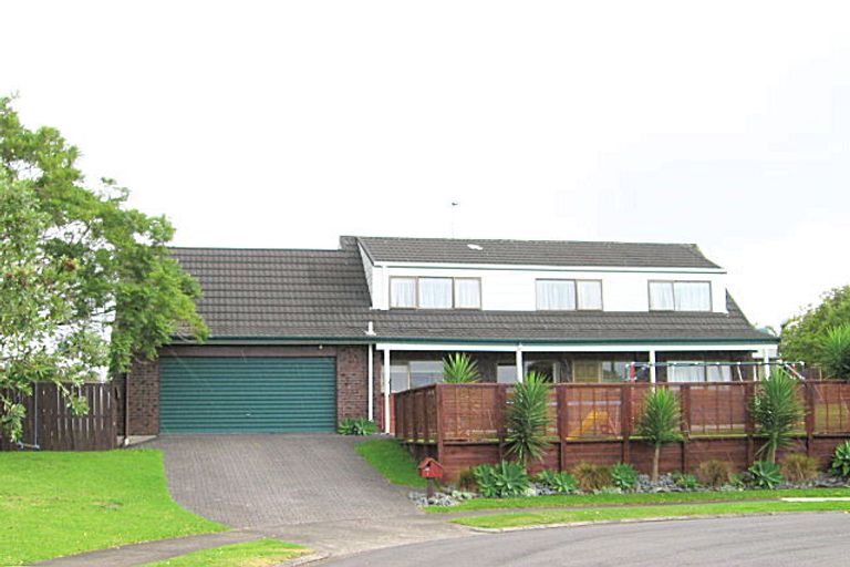 Photo of property in 6 Tuscan Place, Half Moon Bay, Auckland, 2012