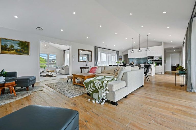 Photo of property in 5 Moemoea Place, Cambridge, 3434