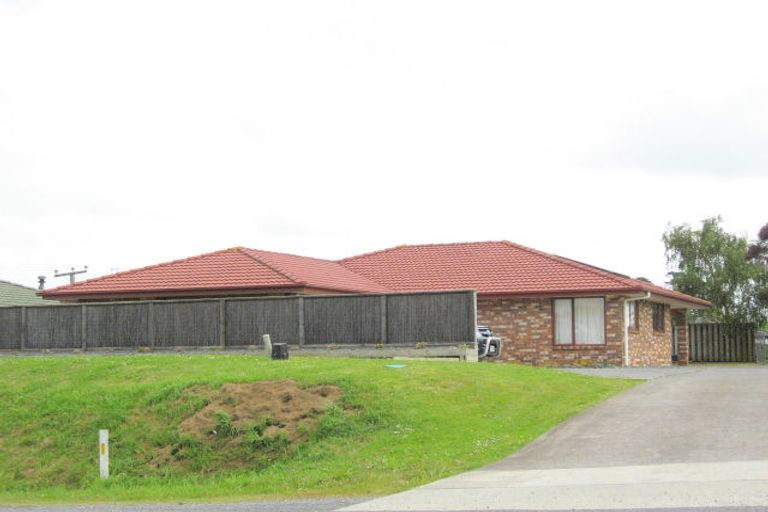 Photo of property in 593 Great South Road, Rosehill, Papakura, 2113