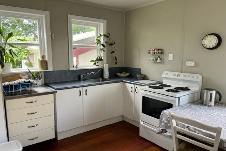 Photo of property in 54 Wrantage Street, Westown, New Plymouth, 4310