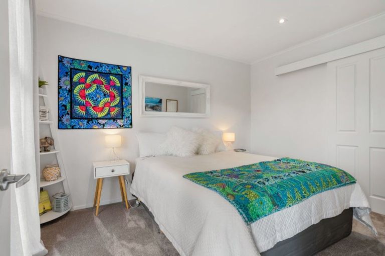 Photo of property in 130 Moana Anu Anu Avenue, Whangamata, 3620