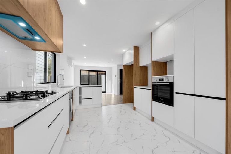 Photo of property in 45c Portadown Avenue, Pakuranga Heights, Auckland, 2010