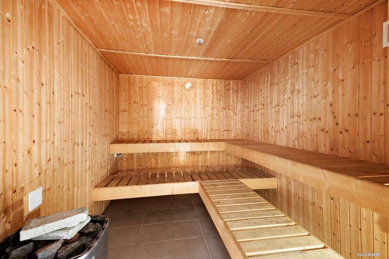 Photo of property in 1/7 The Promenade, Takapuna, Auckland, 0622