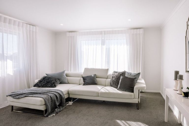 Photo of property in 50 Lismore Street, Merrilands, New Plymouth, 4312