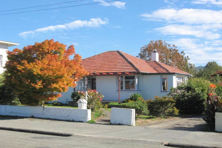 Photo of property in 16 Belt Street, Waimate, 7924