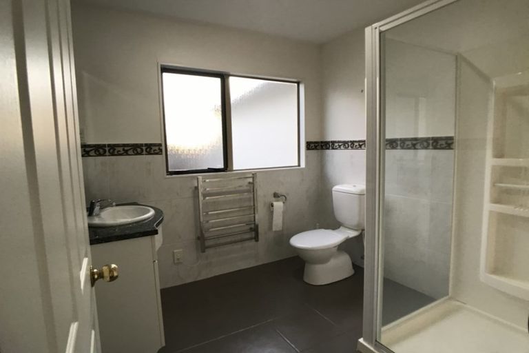 Photo of property in 31 Killybegs Drive, Pinehill, Auckland, 0632