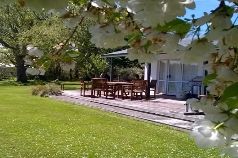 Photo of property in 74 School Road, Pleasant Valley, Geraldine, 7991