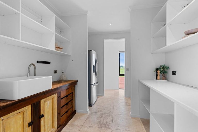 Photo of property in 585 Coutts Island Road, Coutts Island, Christchurch, 7670