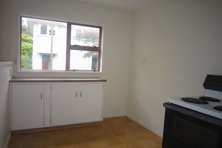 Photo of property in 8 Melrose Crescent, Melrose, Wellington, 6023