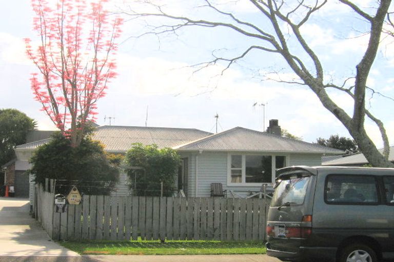 Photo of property in 46 Queen Road, Bellevue, Tauranga, 3110
