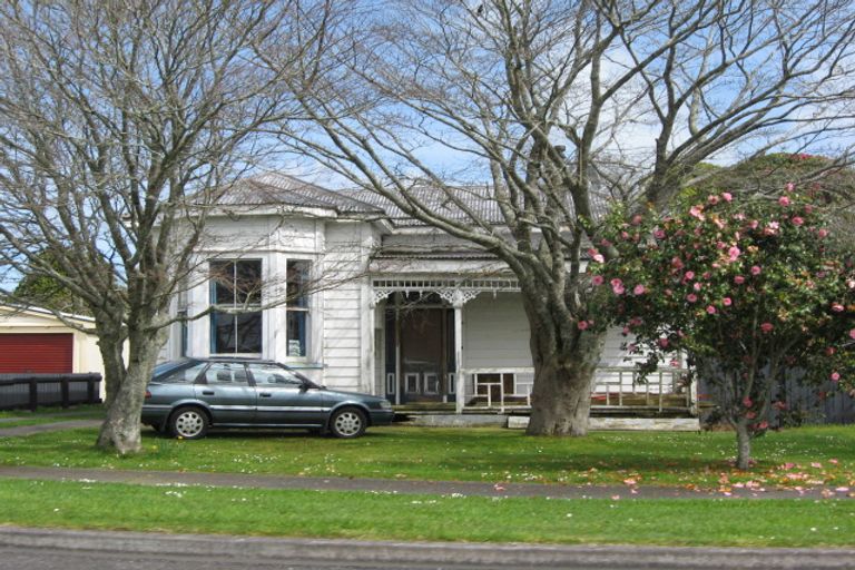 Photo of property in 14 Maire Street, Inglewood, 4330