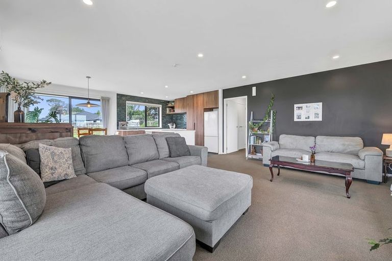 Photo of property in 2b Gossling Street, Okato, 4335