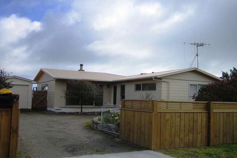Photo of property in 9 Mountainview Terrace, Otaki Beach, Otaki, 5512
