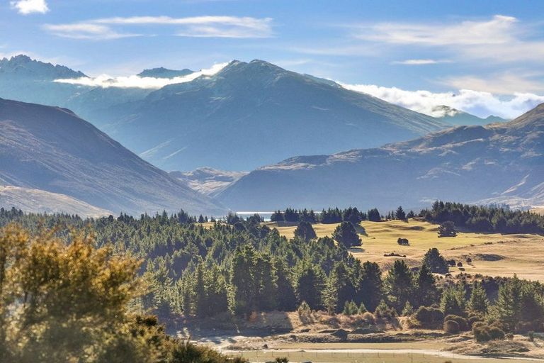 Photo of property in 69 Kanuka Rise, Albert Town, Wanaka, 9305