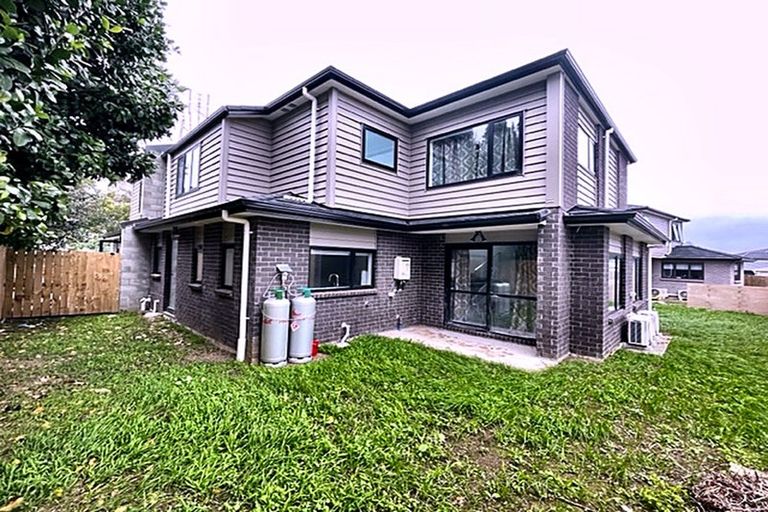 Photo of property in 14b Goldnib Place, Randwick Park, Auckland, 2105