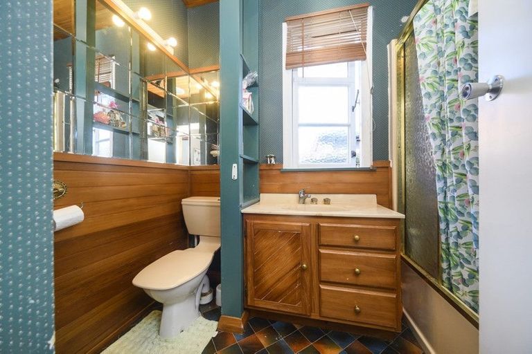 Photo of property in 19 Franklin Avenue, Hokowhitu, Palmerston North, 4410