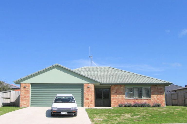 Photo of property in 43 Madeleine Terrace, Papamoa Beach, Papamoa, 3118