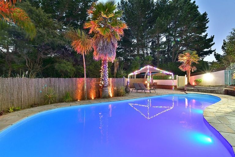 Photo of property in 80 Scott Road, Stanmore Bay, Whangaparaoa, 0932