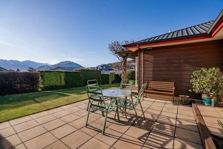 Photo of property in 9 Bob Lee Place, Wanaka, 9305