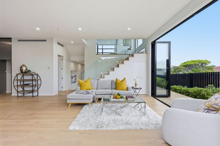 Photo of property in 23b Sorrel Crescent, Bucklands Beach, Auckland, 2012